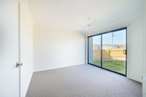 2 Furrow St, BROOKFIELD, VIC 3338 AUS