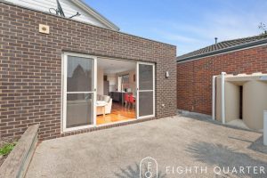 2/6 Lillian Street, PASCOE VALE, VIC 3044 AUS