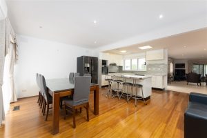 4 Allambi Ct, CLARINDA, VIC 3169 AUS