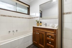 21 Blamey Ave, MILL PARK, VIC 3082 AUS