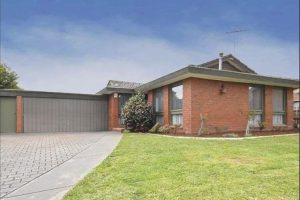 12 Mowbray Drive, WANTIRNA SOUTH, VIC 3152 AUS