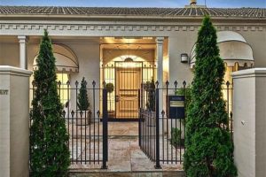 13 Mont Albert Road, CANTERBURY, VIC 3126 AUS