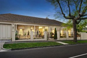 13 Mont Albert Road, CANTERBURY, VIC 3126 AUS