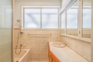 92 Windella Cres, GLEN WAVERLEY, VIC 3150 AUS