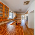 92 Windella Cres, GLEN WAVERLEY, VIC 3150 AUS
