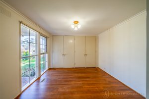 92 Windella Cres, GLEN WAVERLEY, VIC 3150 AUS