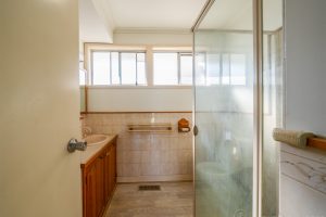 92 Windella Cres, GLEN WAVERLEY, VIC 3150 AUS