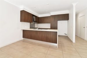 2/30 Cameron St, RESERVOIR, VIC 3073 AUS