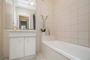 30 Clingin St, RESERVOIR, VIC 3073 AUS