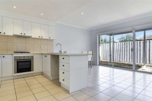2/41 Winter Cres, RESERVOIR, VIC 3073 AUS