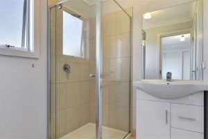 2/41 Winter Cres, RESERVOIR, VIC 3073 AUS