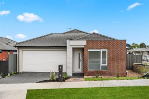 2 Kirkwood Road, PAKENHAM, VIC 3810 AUS
