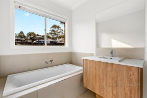 2 Kirkwood Road, PAKENHAM, VIC 3810 AUS