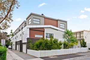 8/70 Auburn Road, HAWTHORN, VIC 3122 AUS